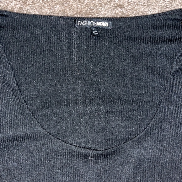 Never worn fashion nova long sleeve crop shirt - Picture 3 of 4